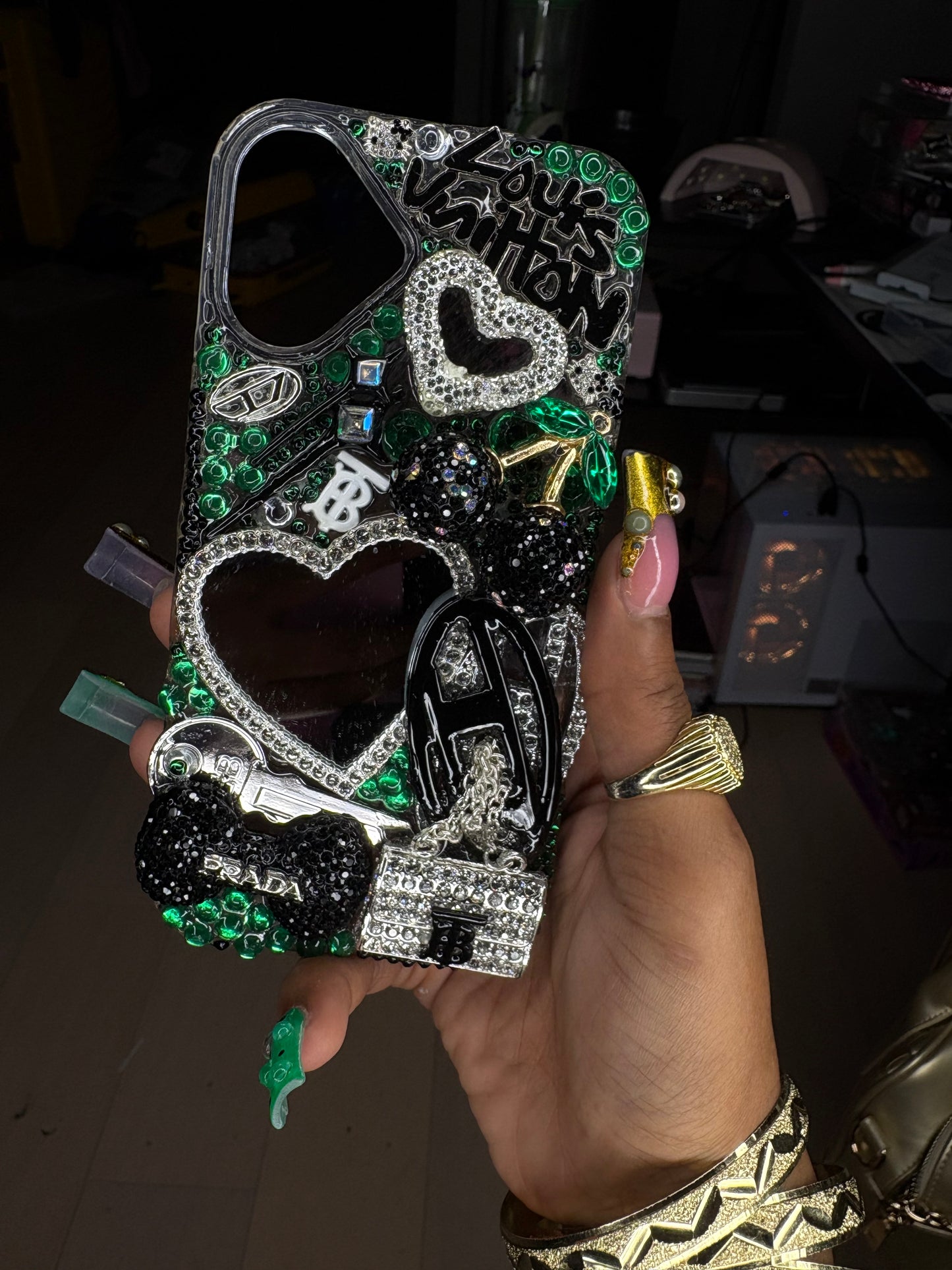 IPHONE 16PLUS JUNK CASE